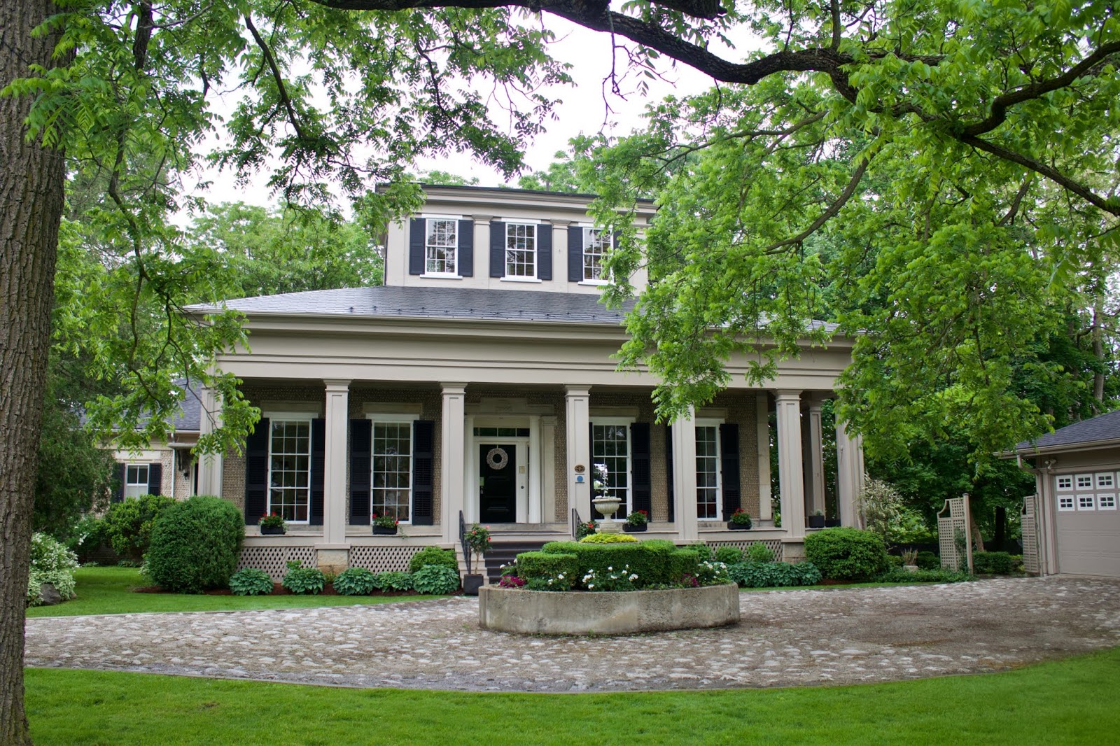 165 Grand River St North Paris Ont